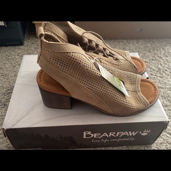 bearpaw wedge sandals - Picture 3 of 10